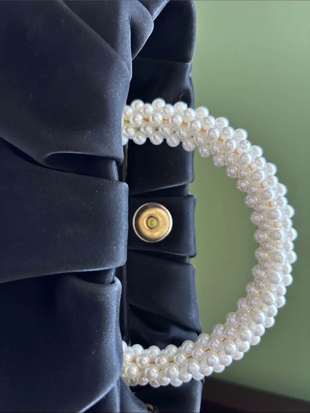 Elegant Black Pearl-Handle Evening Bag